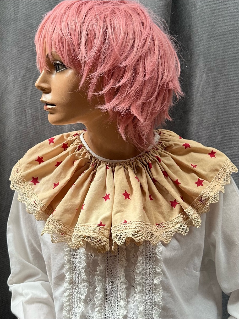 Vintage starry ruffle clown collar folk art